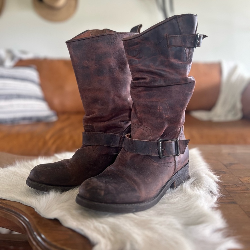 Steve Madden “Rosby” Brown Leather Boots Size 7